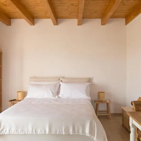 Alojamento de Acomodação e Pequeno-almoço Masseria Ella 4*