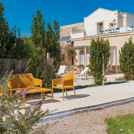Masseria Ella Bed & Breakfast