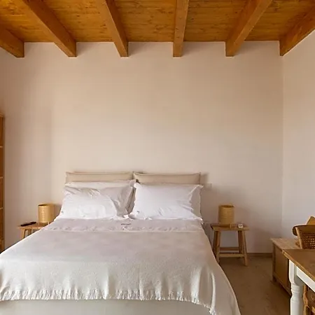 Masseria Ella Bed & Breakfast