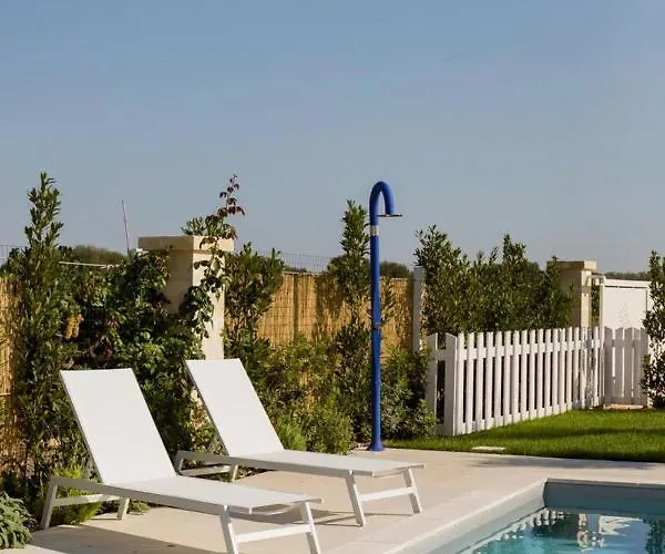 Masseria Ella Bed & Breakfast 4*