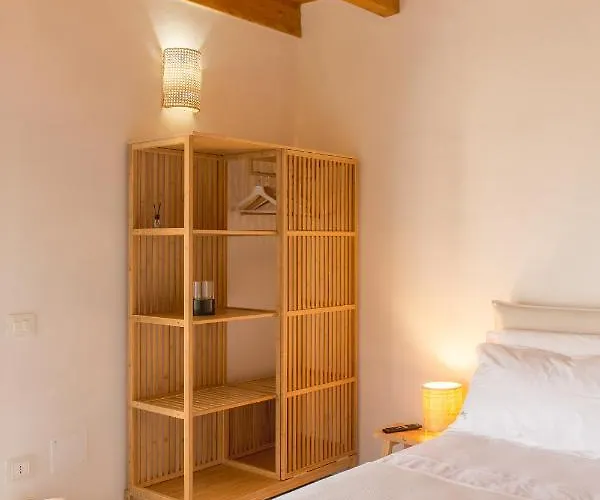 Masseria Ella Bed & Breakfast 4*